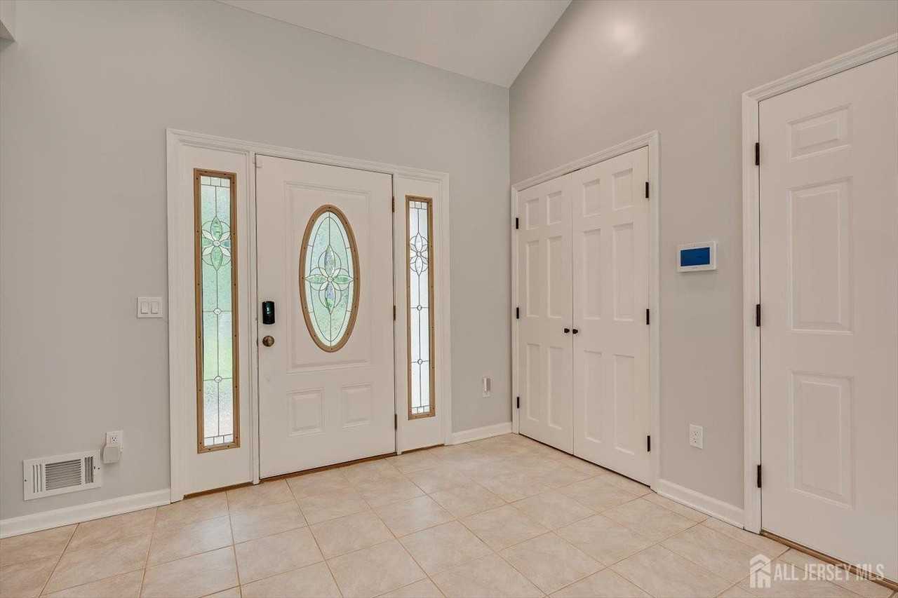 58 Pleasant Valley Rd - Photo 5 of 33
