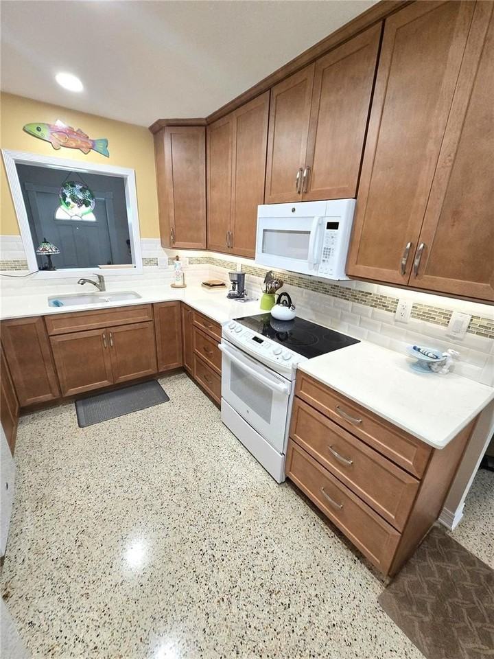 5116 13th Avenue Dr W - Photo 5 of 24
