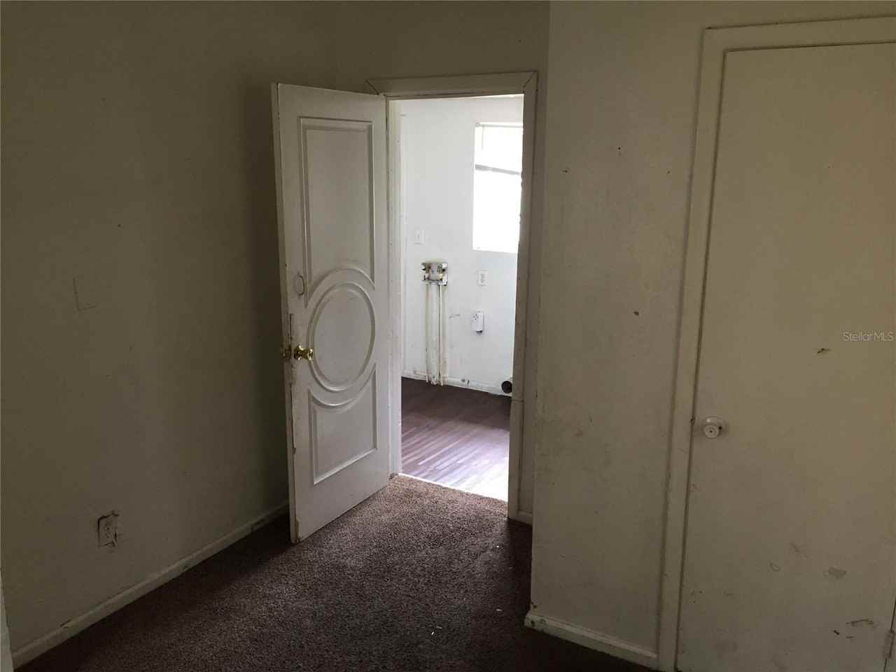 1489 Grothe St - Photo 7 of 11