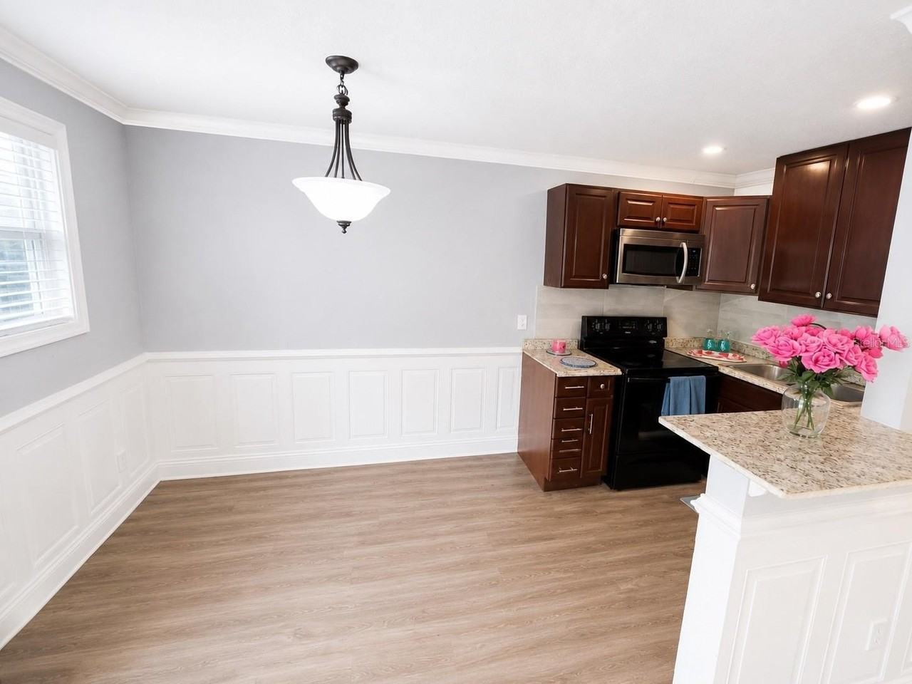 4666 Ken Knight Dr N - Photo 3 of 23