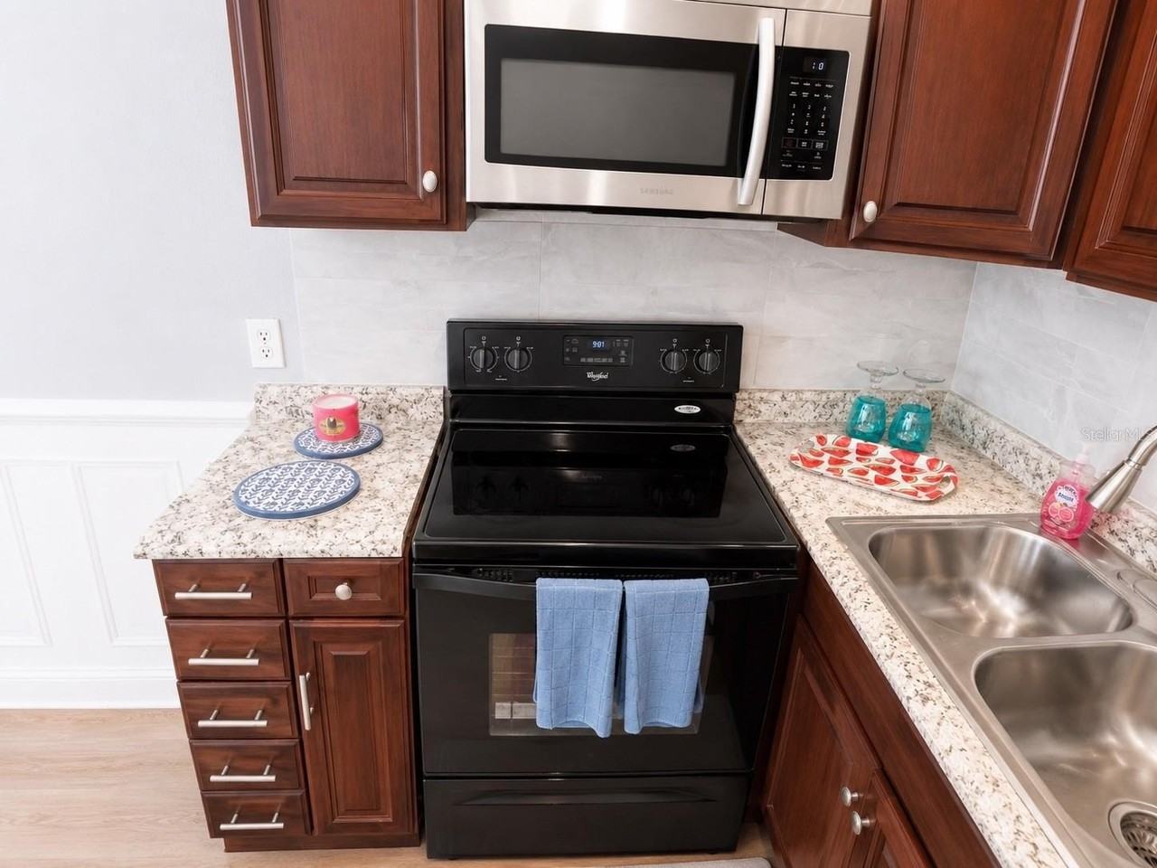 4666 Ken Knight Dr N - Photo 5 of 23