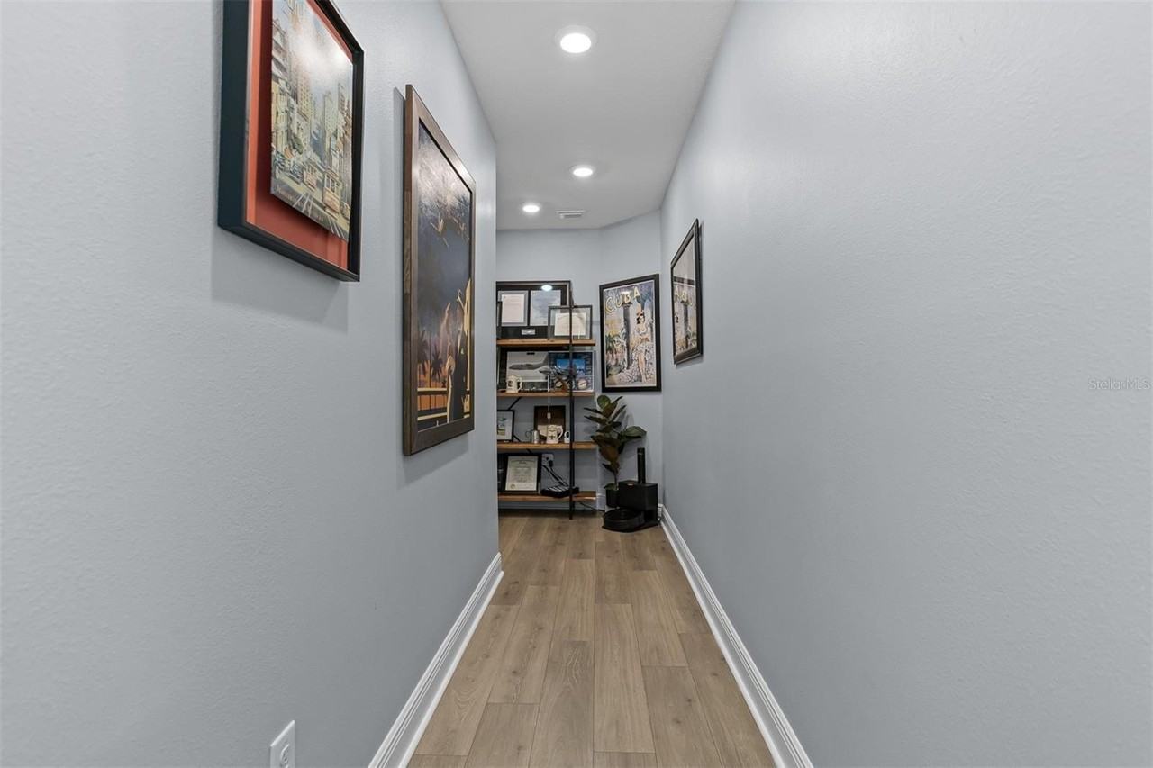 412 S Albany Ave #3 - Photo 3 of 35