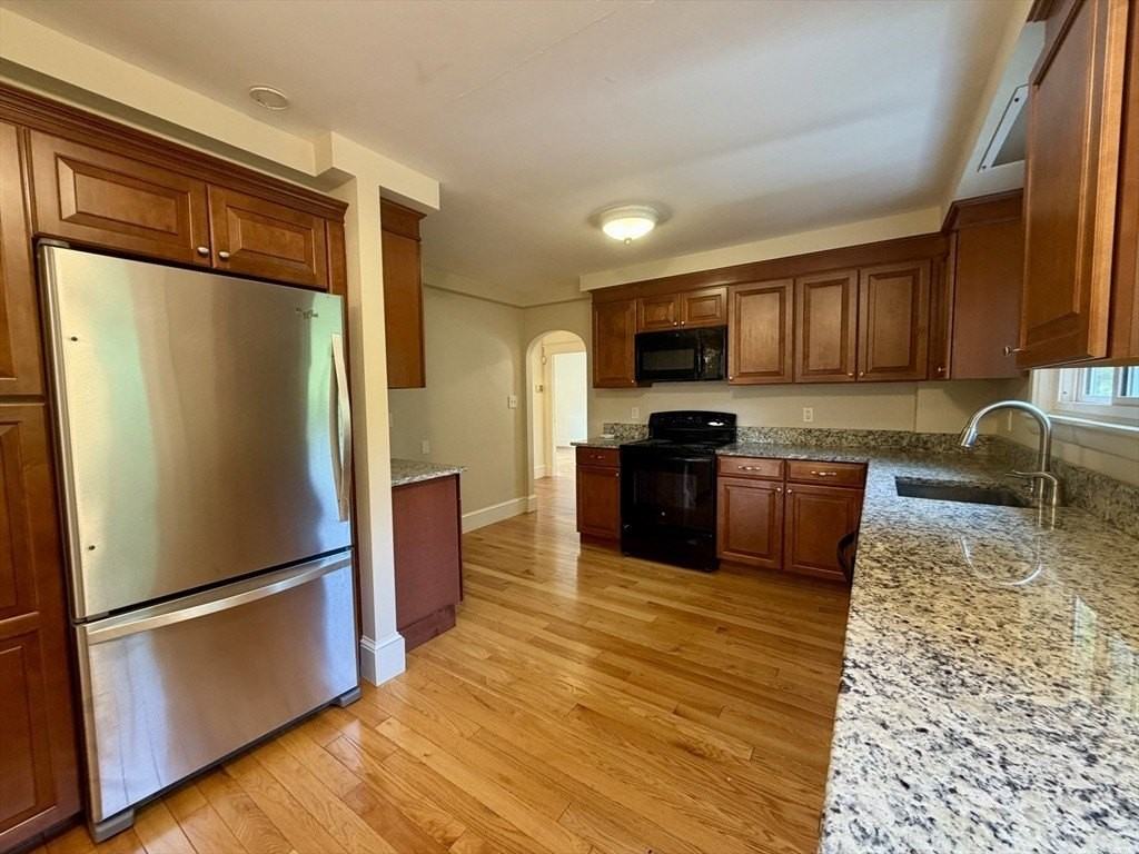 5456 Noble St #54-54 - Photo 7 of 28