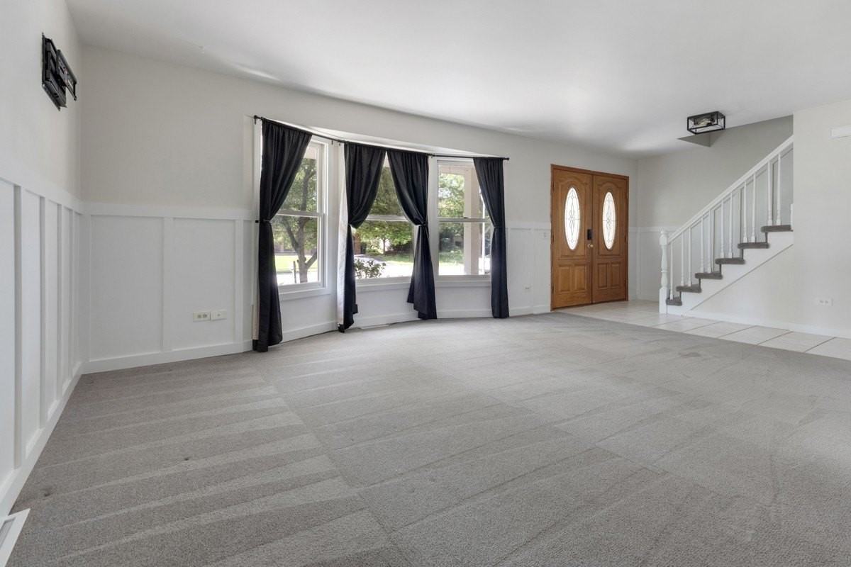 616 Blue Spruce Ln - Photo 4 of 26