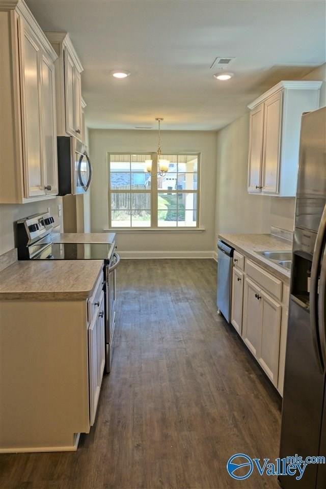 133 Ardsley Dr - Photo 2 of 24