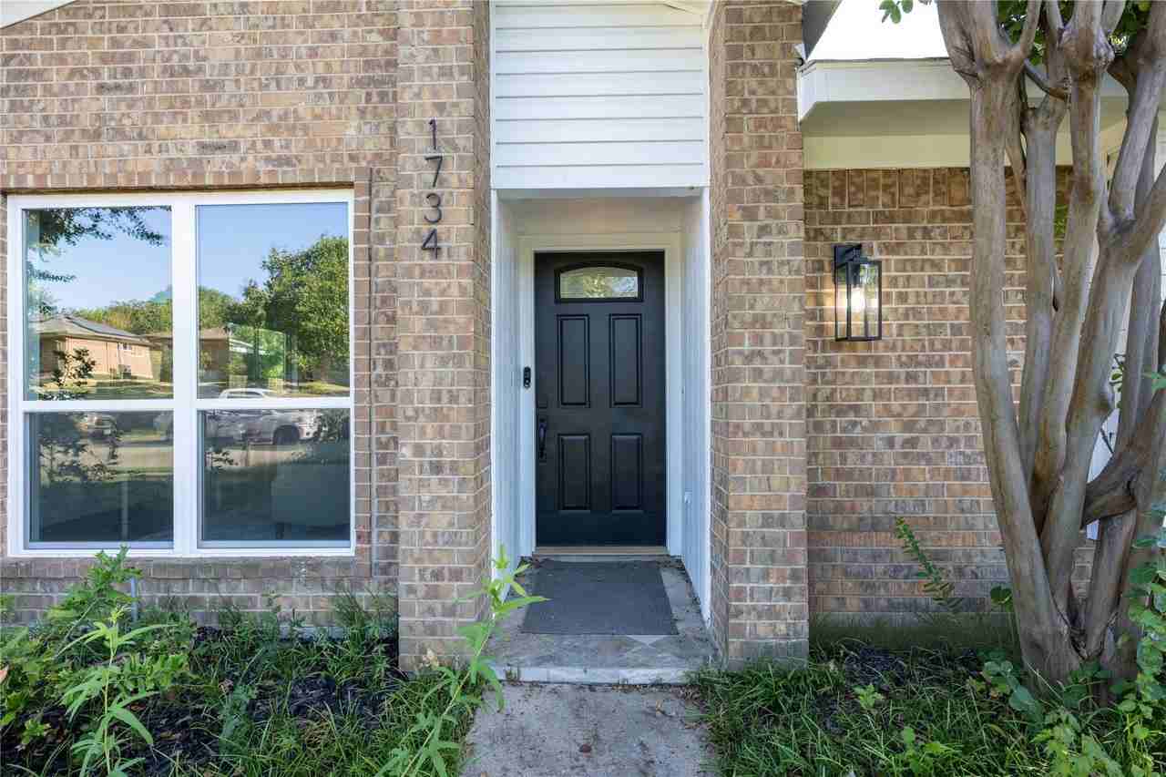 1734 Sterling Ln - Photo 2 of 21