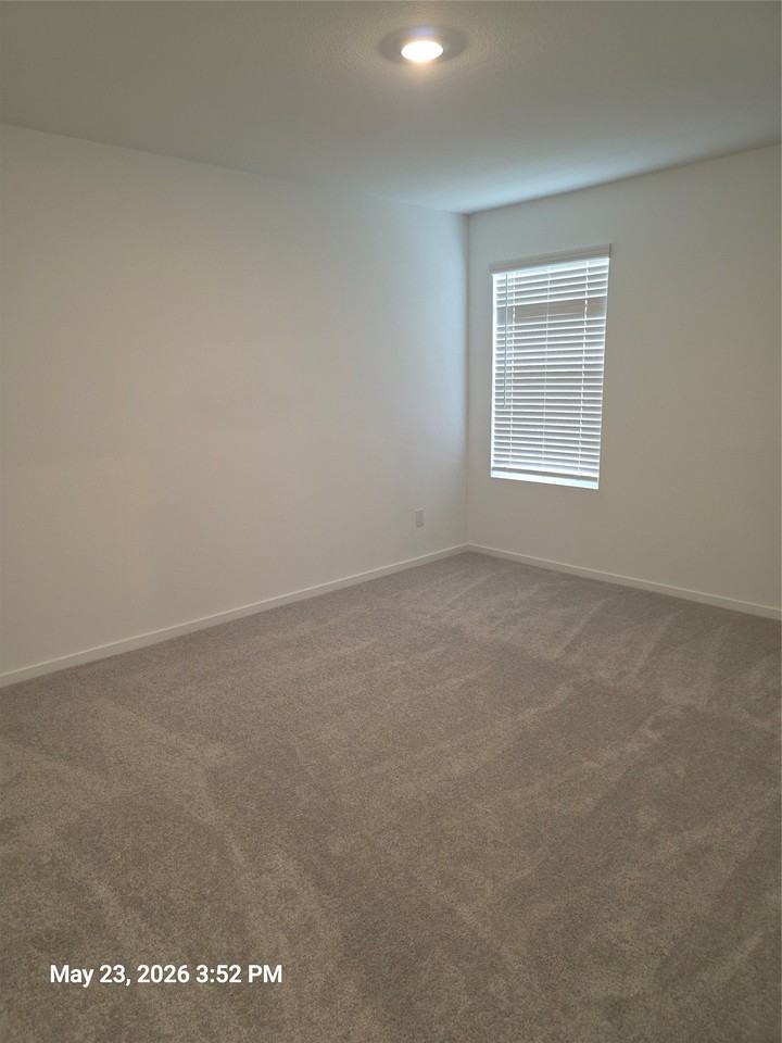 909 Cole St - Photo 5 of 21