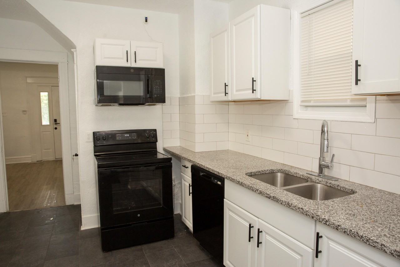 S Benton Ave - Photo 2 of 33
