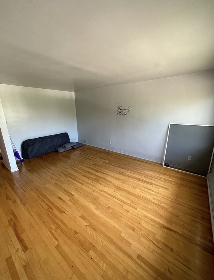 8609 Rue Daoust - Photo 7 of 10