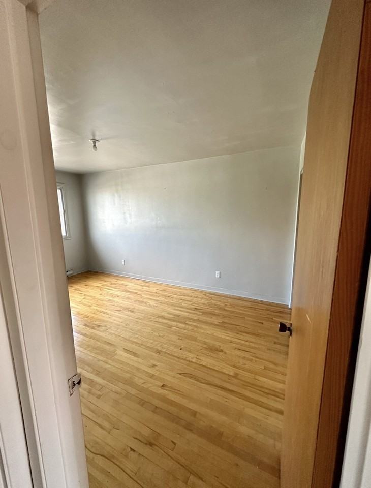 8609 Rue Daoust - Photo 4 of 10