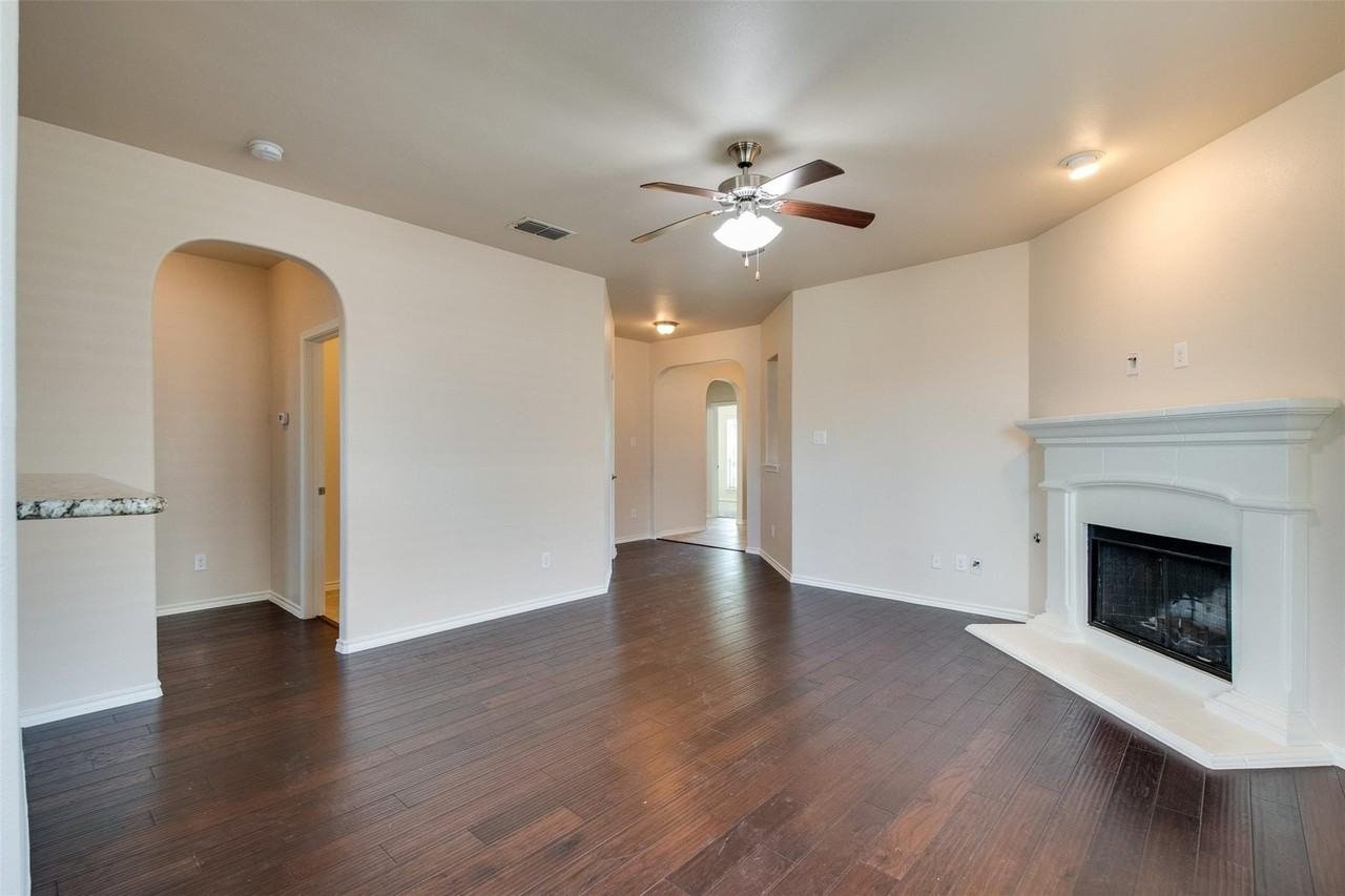 4813 Wasatch Dr - Photo 3 of 13