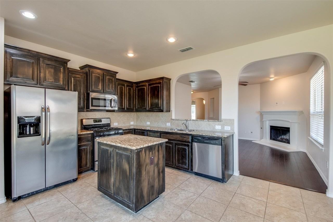 4813 Wasatch Dr - Photo 4 of 13