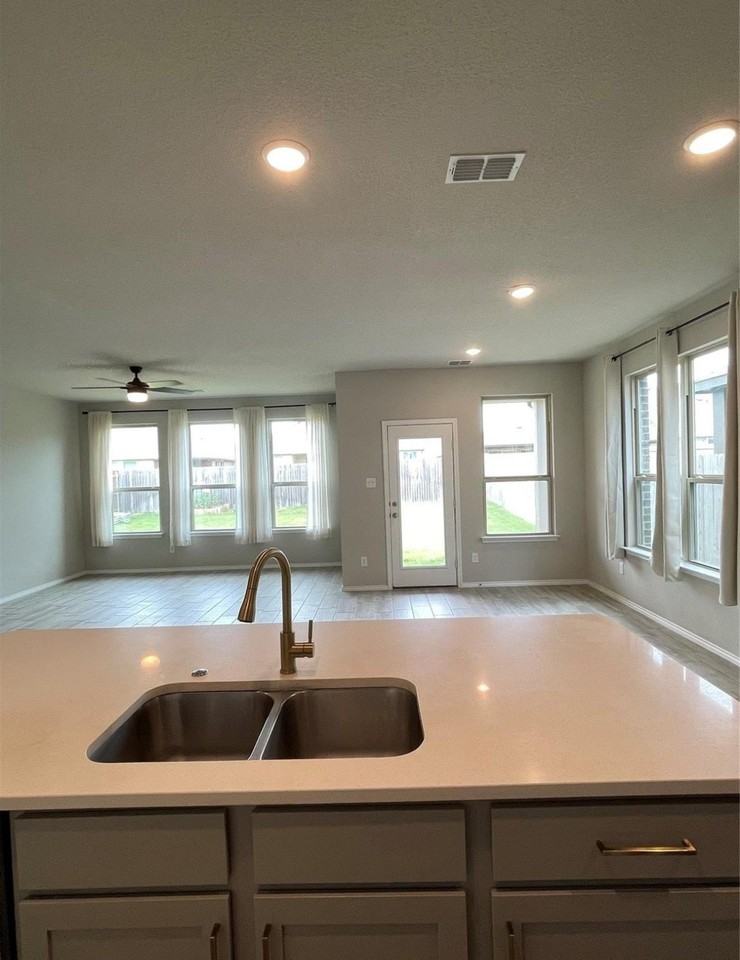 3226 Sioux Trl - Photo 5 of 20