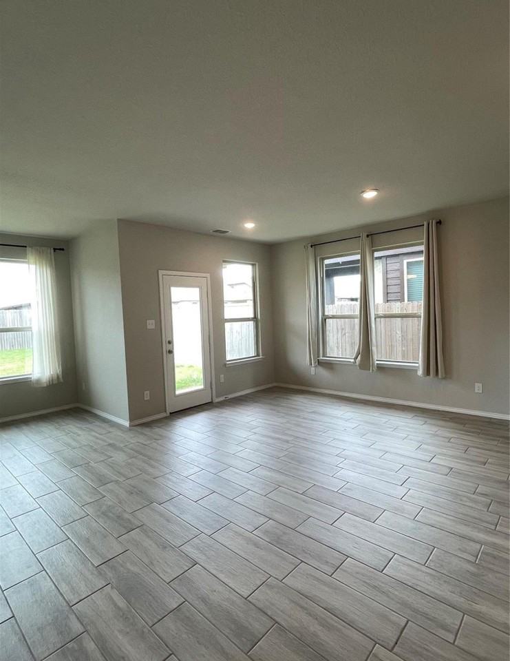 3226 Sioux Trl - Photo 7 of 20