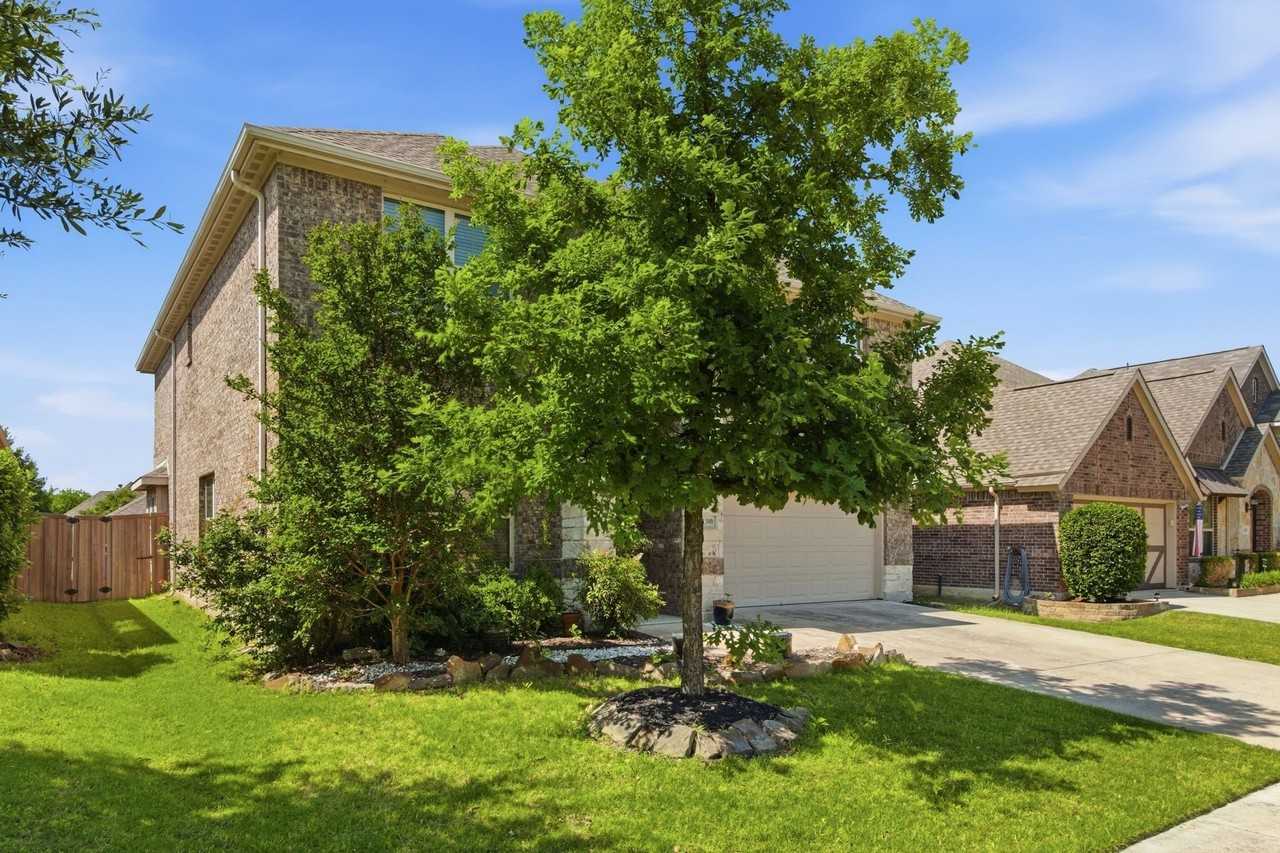 11300 Hubbard Creek Dr - Photo 2 of 38