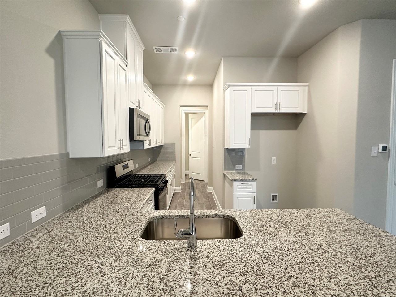 6261 Rilla St - Photo 5 of 21