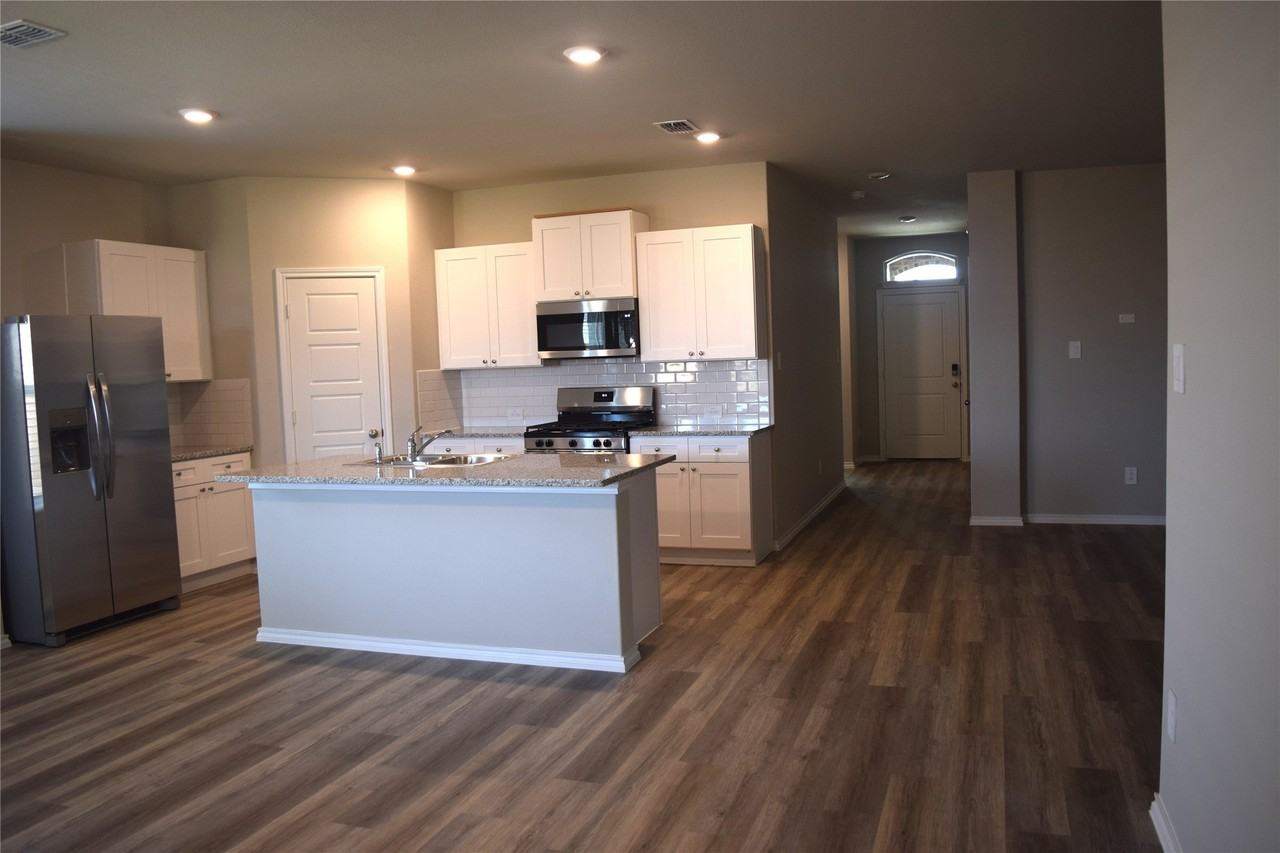 740 Rubicon Rd - Photo 7 of 22