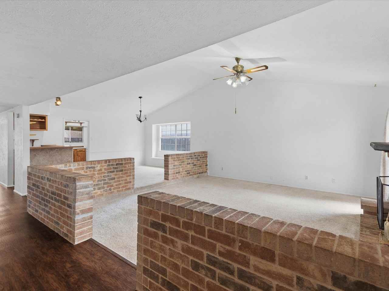 7612 Jerome Dr - Photo 4 of 32