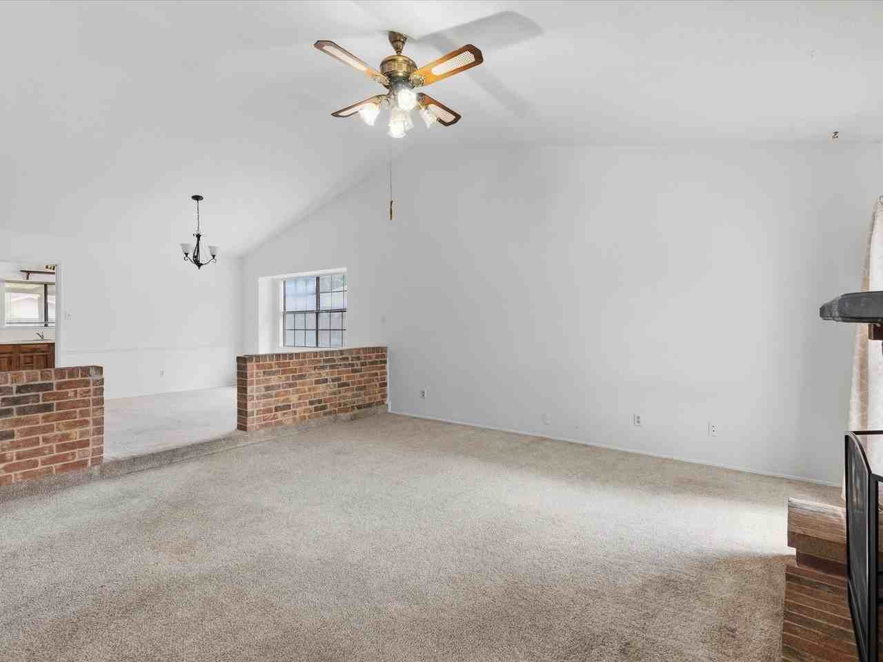 7612 Jerome Dr - Photo 5 of 32