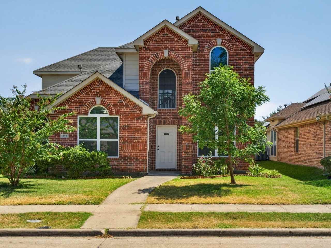 1712 Elm Spring Ct - Photo 3 of 34