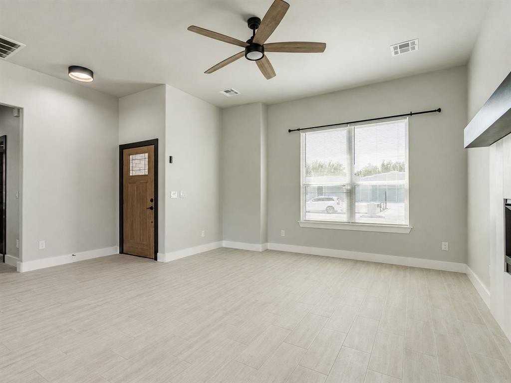 1245 Sw 17th St - Photo 4 of 25