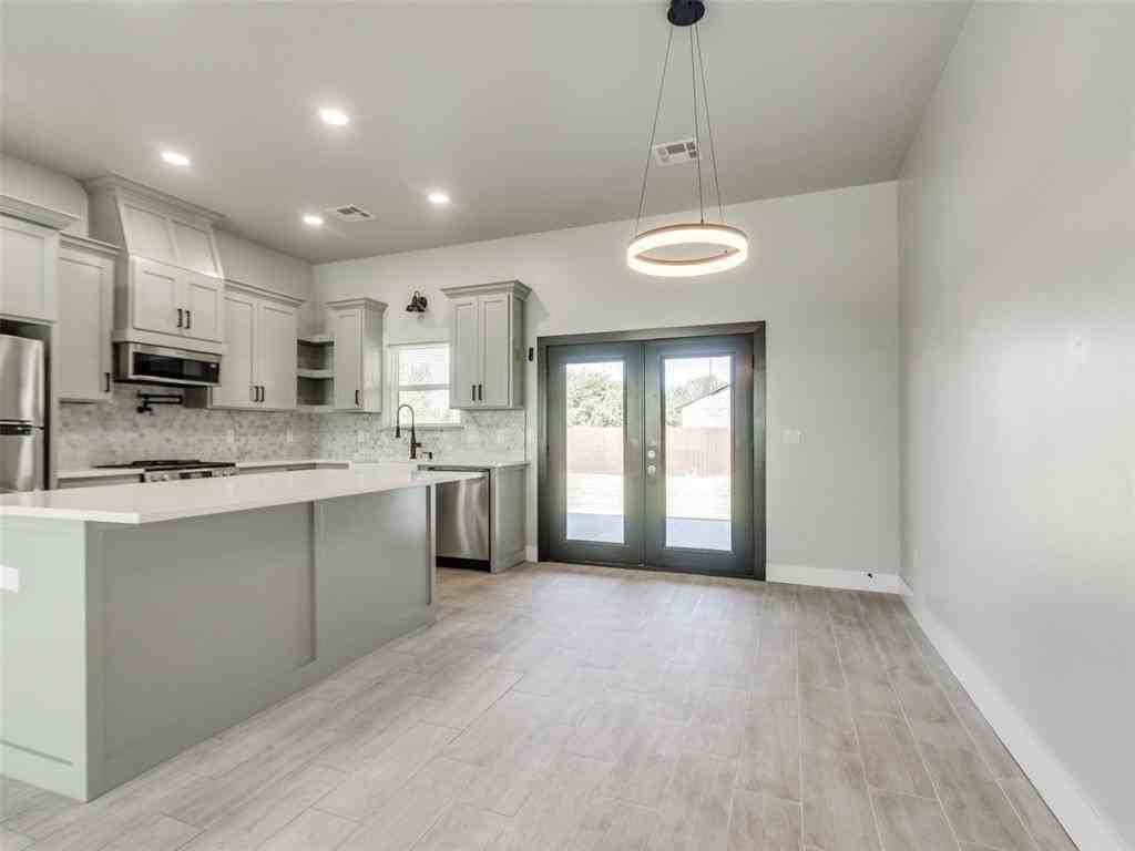 1245 Sw 17th St - Photo 6 of 25