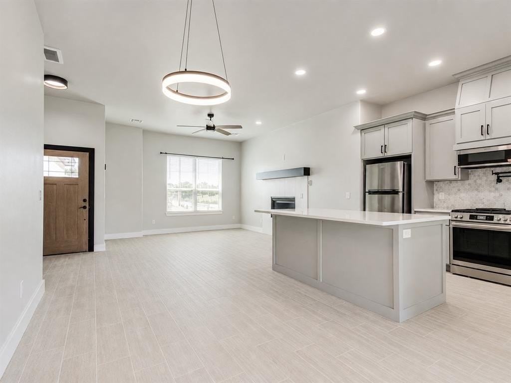 1245 Sw 17th St - Photo 7 of 25