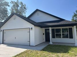 featured image of 1216 W Austin St