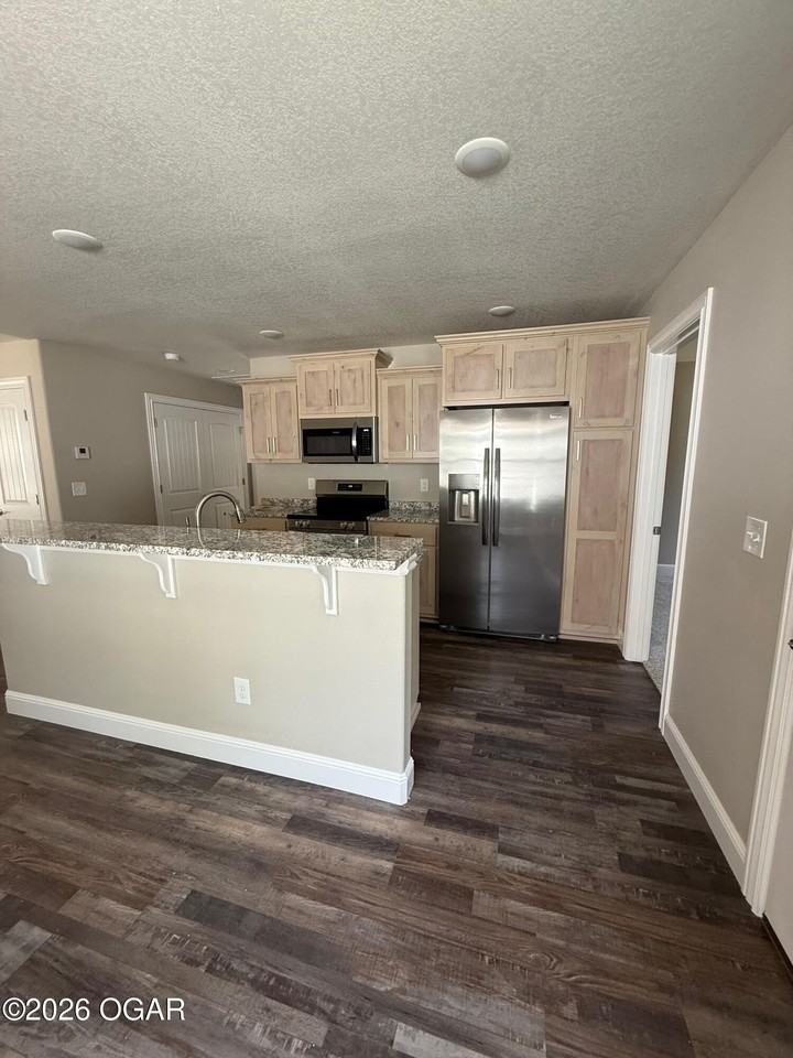 1216 W Austin St - Photo 4 of 17