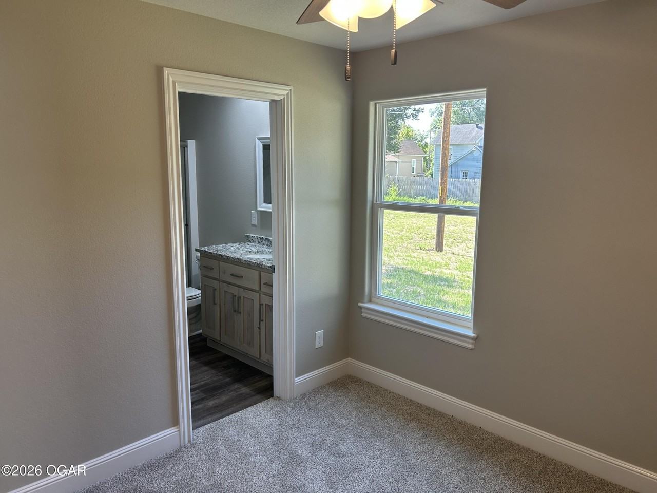 1216 W Austin St - Photo 6 of 17