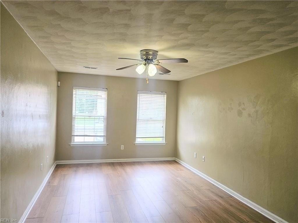 1700 Oliver Ave - Photo 3 of 28