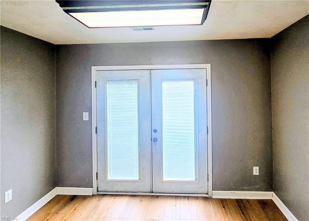 1700 Oliver Ave - Photo 5 of 28