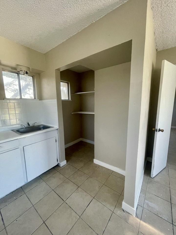 2030 Cattail Ln #4 - Photo 3 of 11