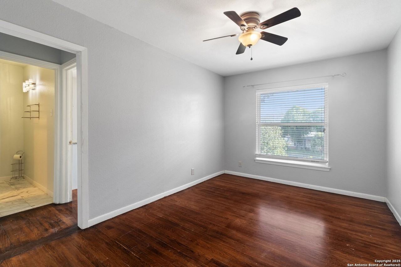 311 Karen Ln #A - Photo 5 of 17