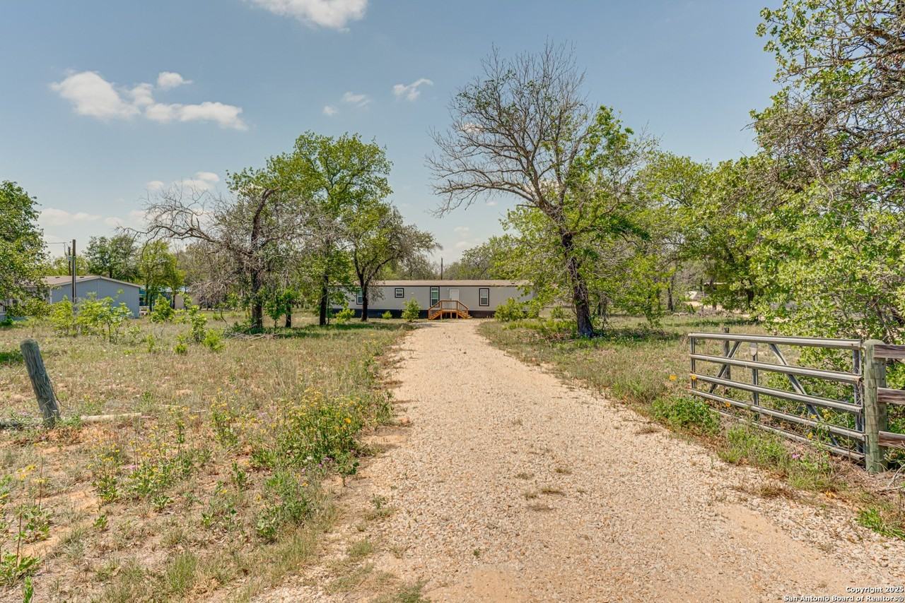 78 Spanish Oak Rd - Photo 4 of 48