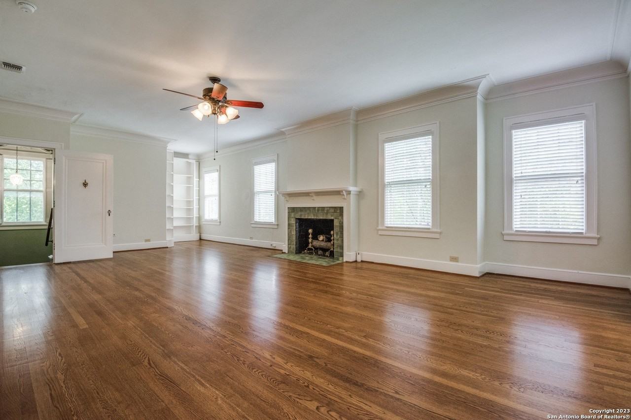 242 W Huisache Ave - Photo 5 of 25
