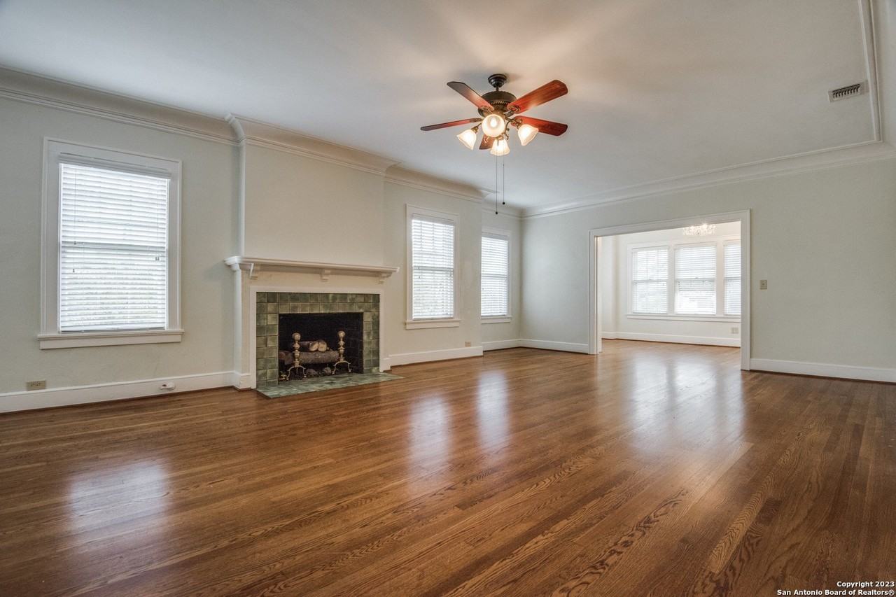 242 W Huisache Ave - Photo 7 of 25