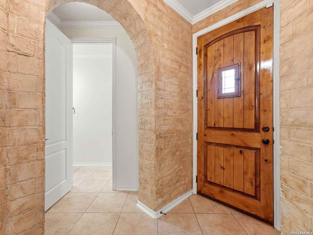 4127 Woodbridge Way - Photo 5 of 37