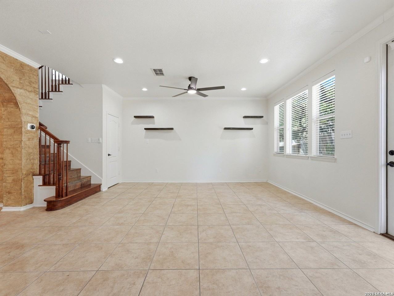 4127 Woodbridge Way - Photo 6 of 37