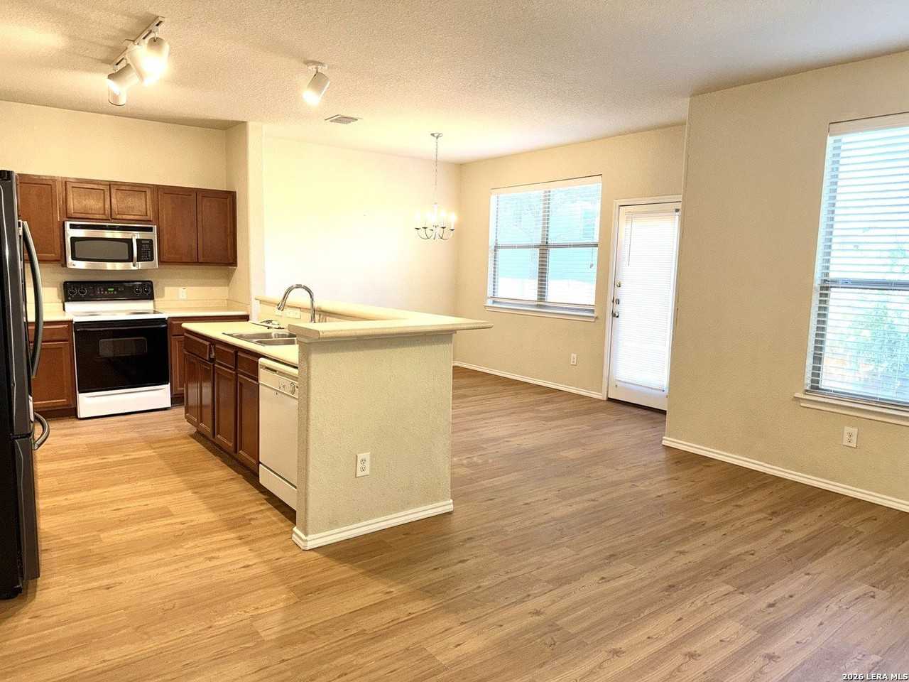 8531 Pecan Cross - Photo 5 of 15