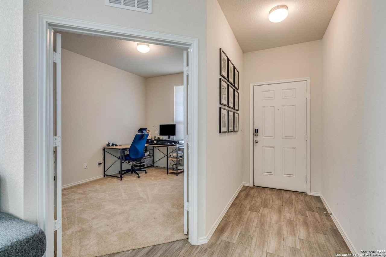 11919 Longfellow Rnch - Photo 4 of 25