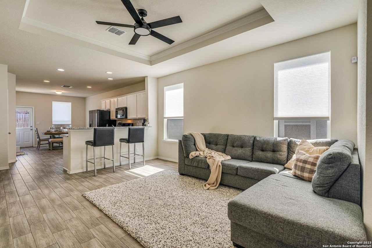 11919 Longfellow Rnch - Photo 6 of 25