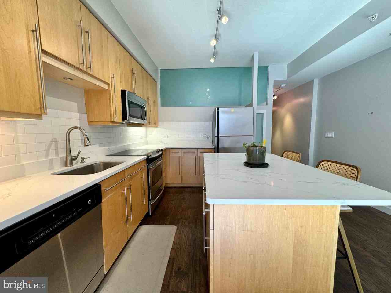 437 New York Ave Nw #204 - Photo 4 of 13
