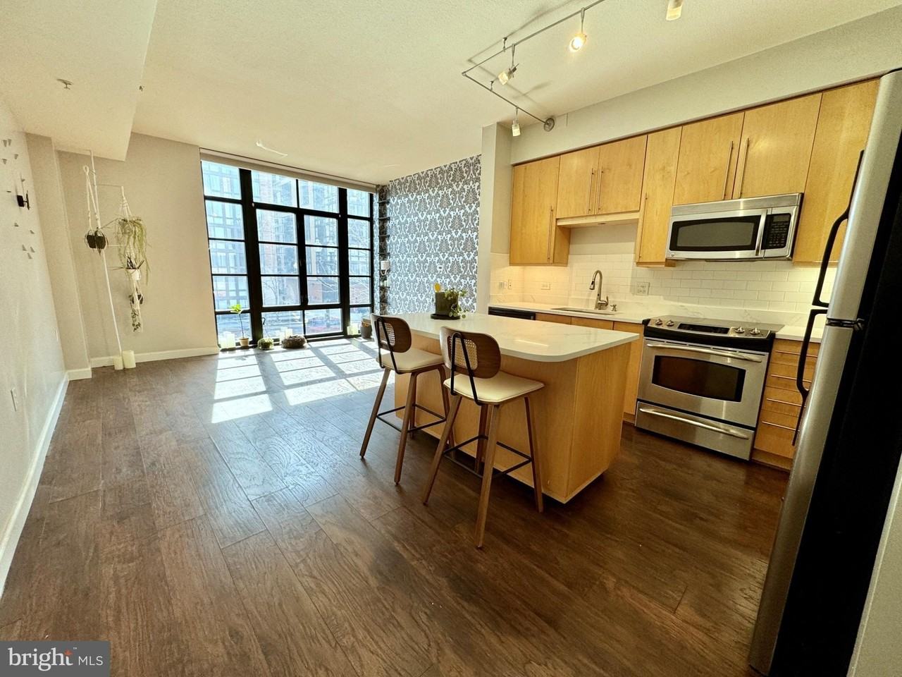 437 New York Ave Nw #204 - Photo 5 of 13