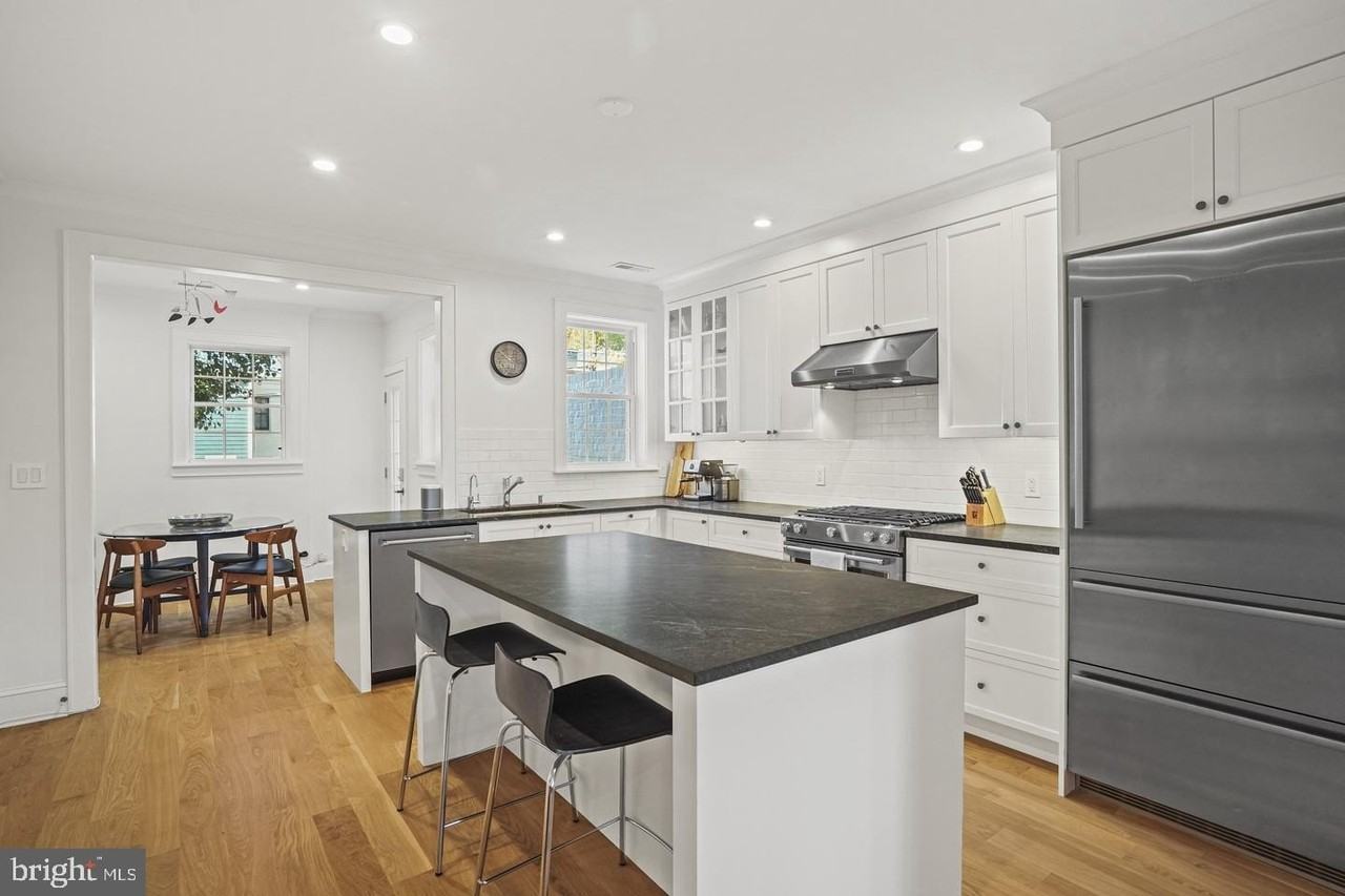 1920 35th St Nw - Photo 2 of 37
