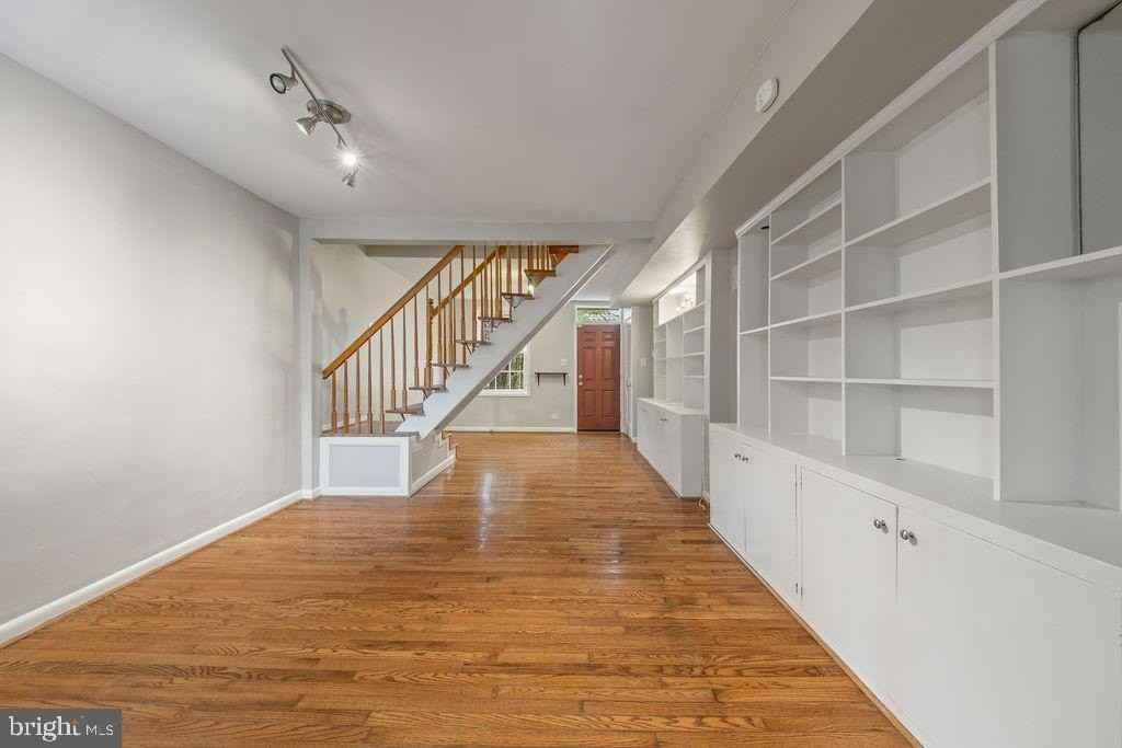 1124 C St Ne - Photo 6 of 27
