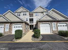 featured image of 3003 Heather Dr #J