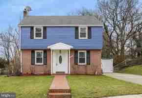 featured image of 2410 Dexter Ave