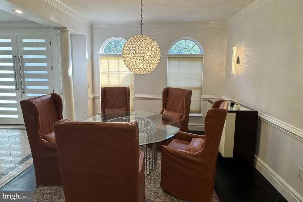6413 Gallery St - Photo 3 of 22