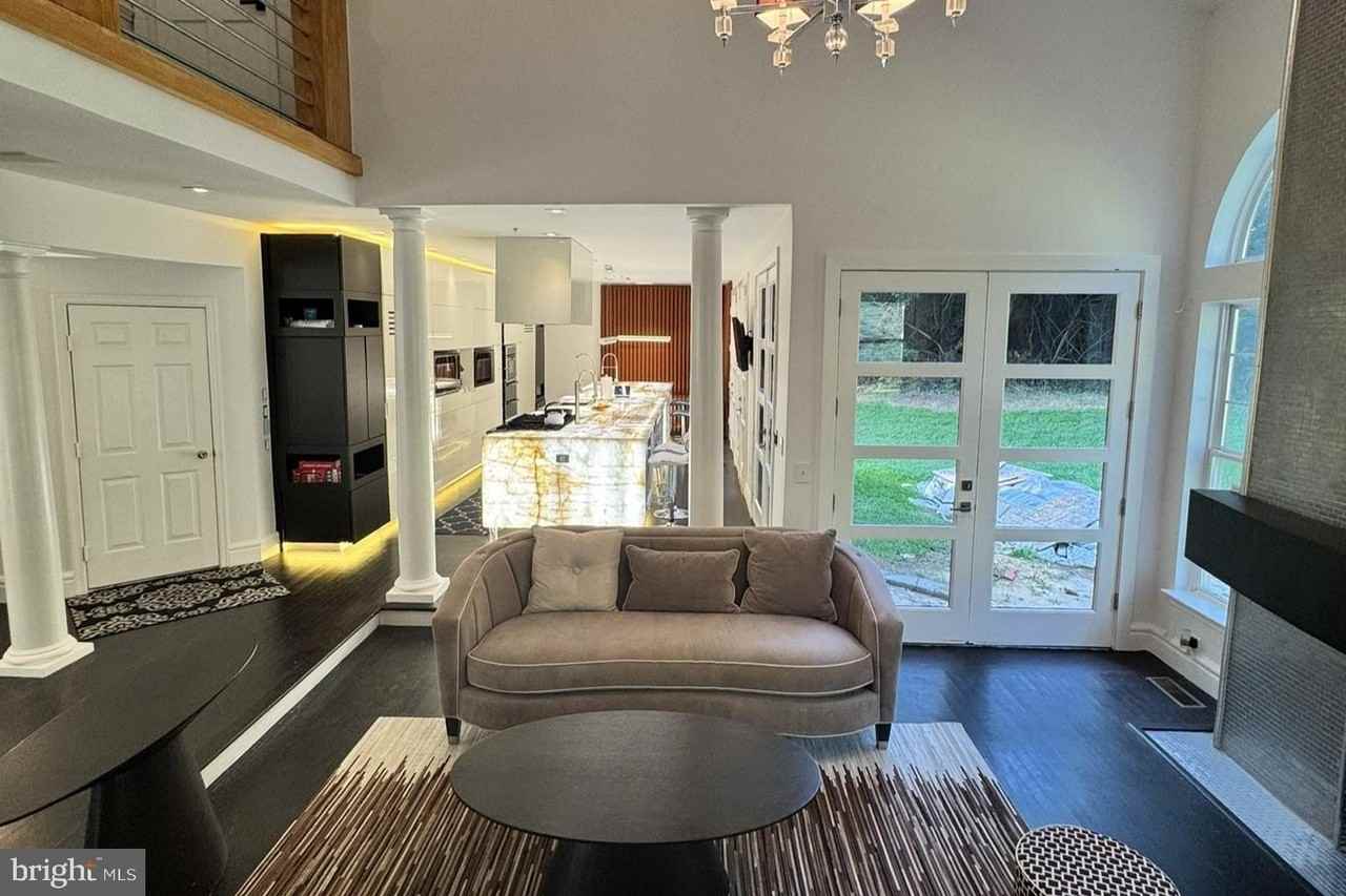 6413 Gallery St - Photo 5 of 22